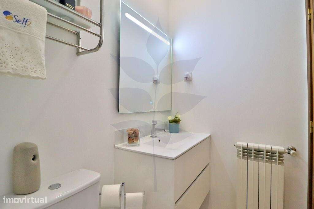 Apartamento T4 na freguesia de Lamaçães-17