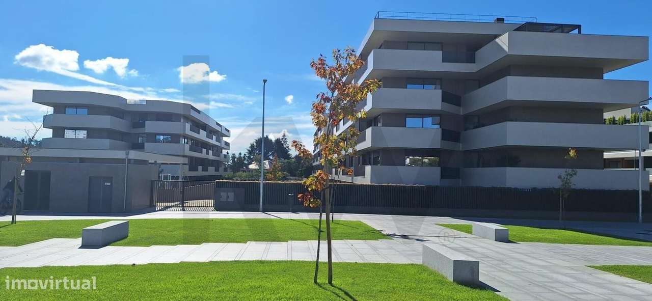 Onde o Luxo Encontra o Horizonte: Apartamento T2 Exclusivo no Coração - Grande imagem: 4/11