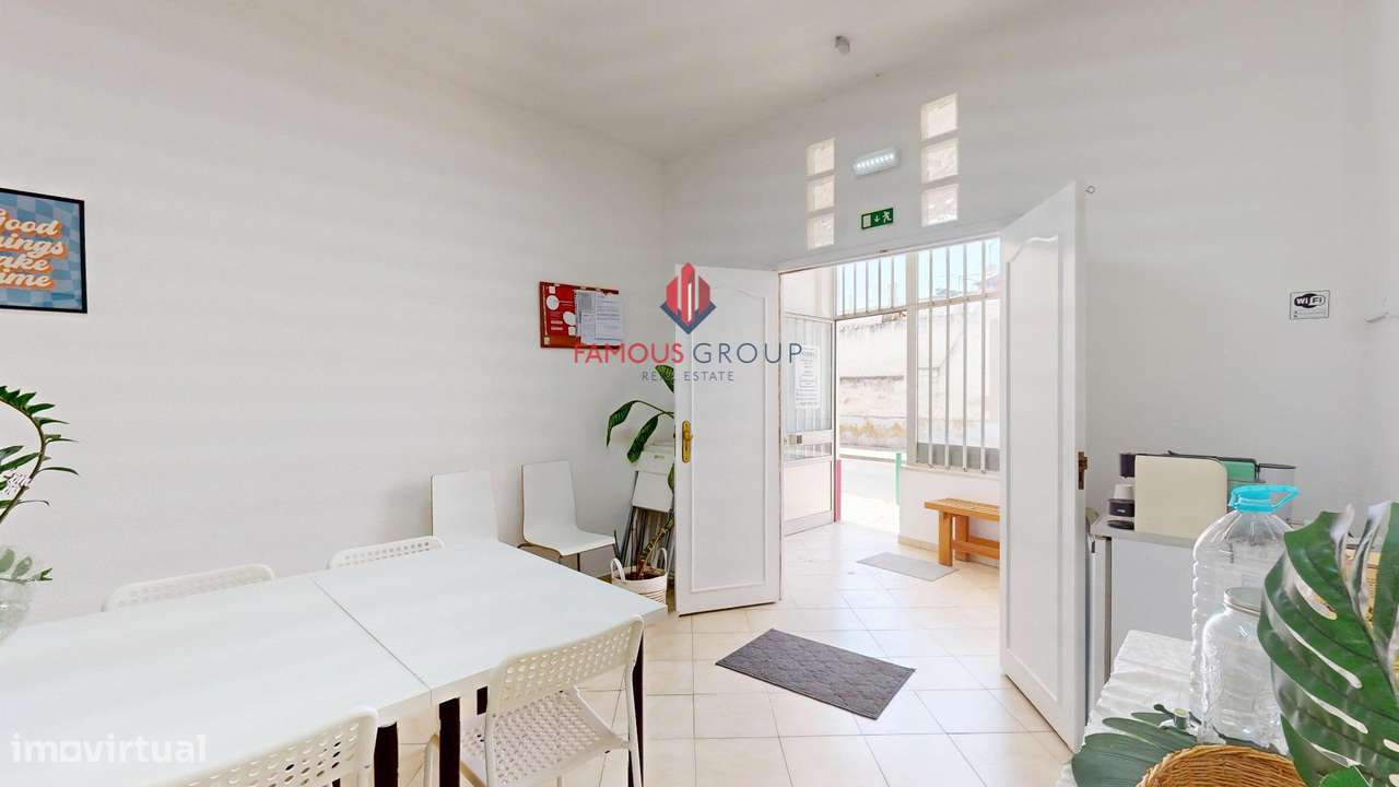 Loja comercial equipada - Zona ribeirinha de Portimão-1