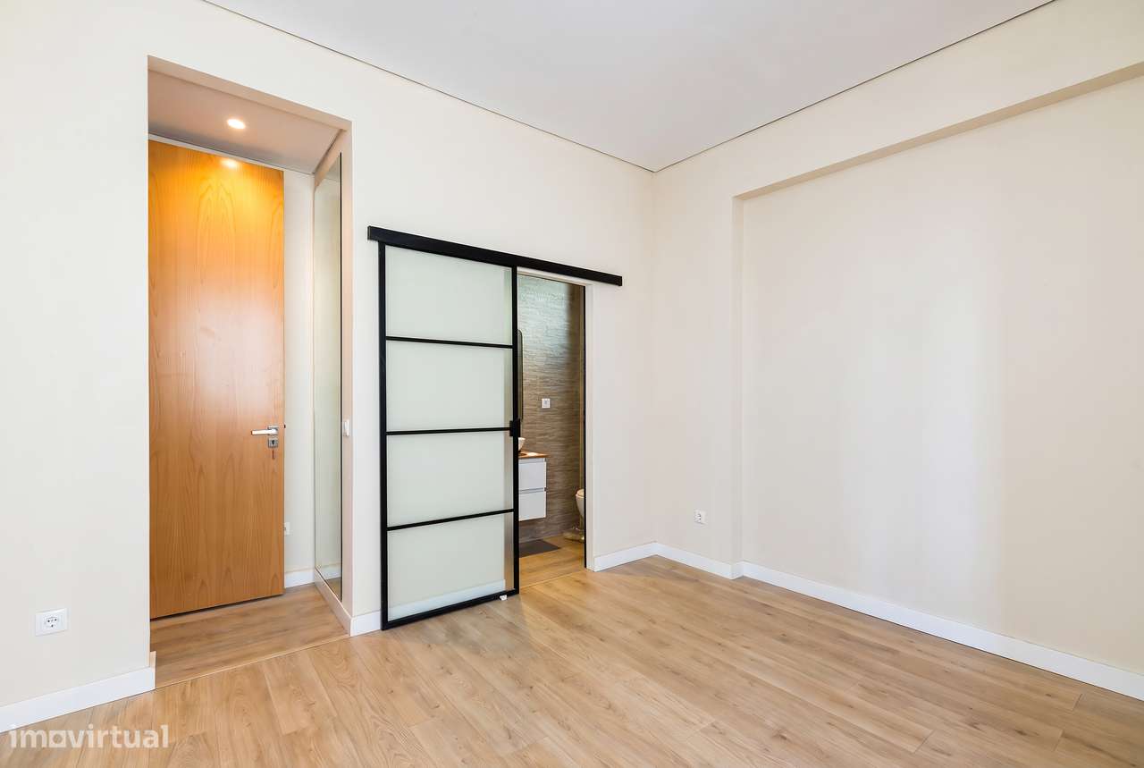 Apartamento T4, Trafaria-11