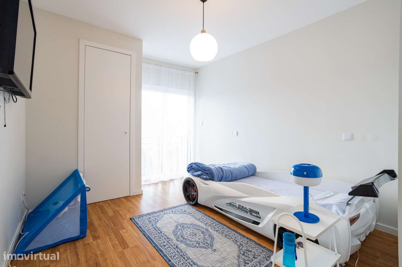 Apartamento T3 com 163 m², Box e Arrecadação-20