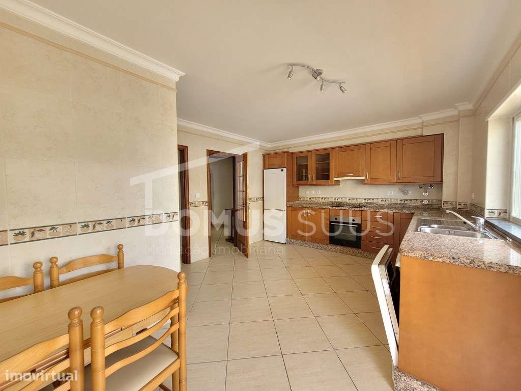 Apartamento T3 em ótimo estado-7