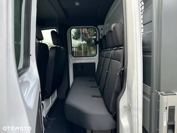 Mercedes-Benz Sprinter - 14