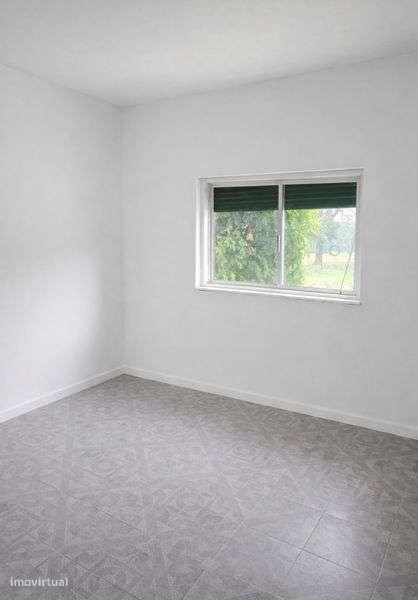 Aluga-se T2 totalmente renovado - Grande imagem: 4/7