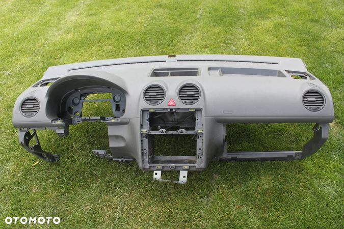Deska rozdzielcza konsola kokpit VW Caddy III 2K1858295C - 1