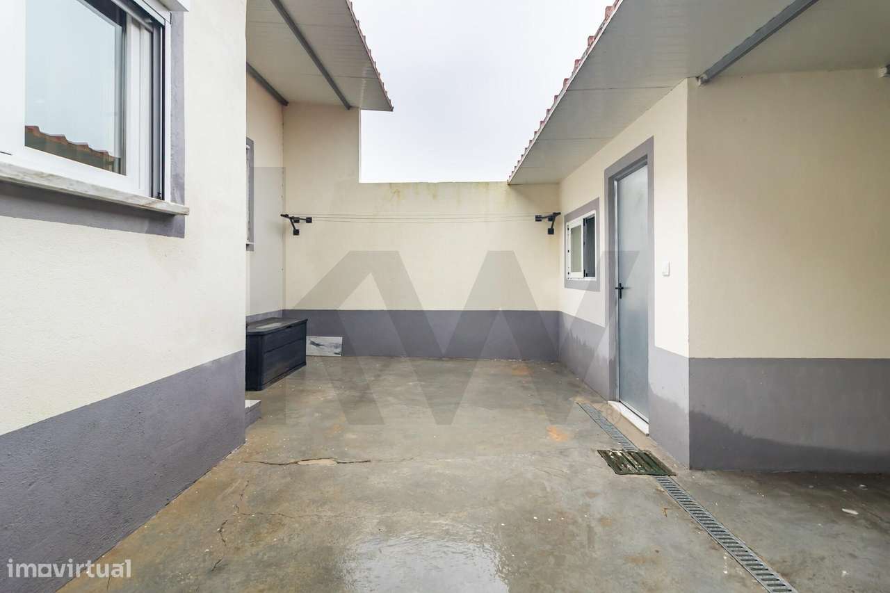 Moradia Térrea T2 em Sarilhos Pequenos com quintal de 35m2-25