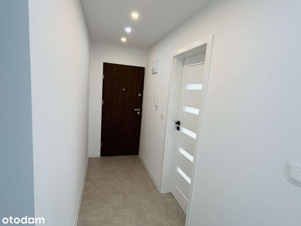 0% Prowizji, 3 Pokoje plus Kuchnia, C.O. Miejskie, Balkon, Po Remoncie-10