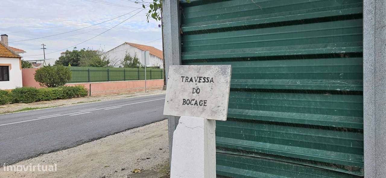 Moradia Térrea / Quintinha em Foros de Salvaterra-56