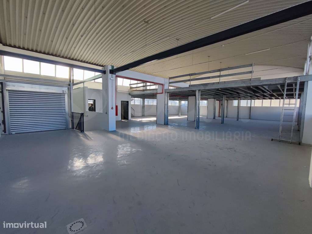 Prior Velho - Armazém 100% Renovado, 464 m² - Grande imagem: 2/32