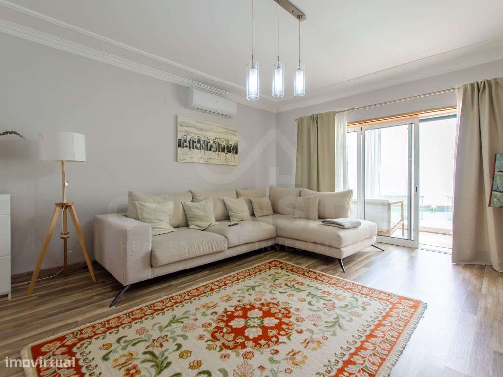 Moradia T4+2 com piscina na Urb. Lombas (São Domingos de Rana)-16