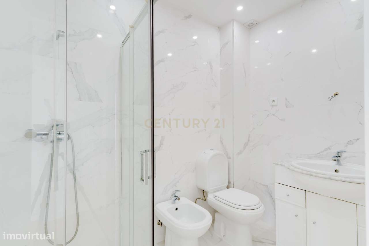 Apartamento T3 em Arrifana-12