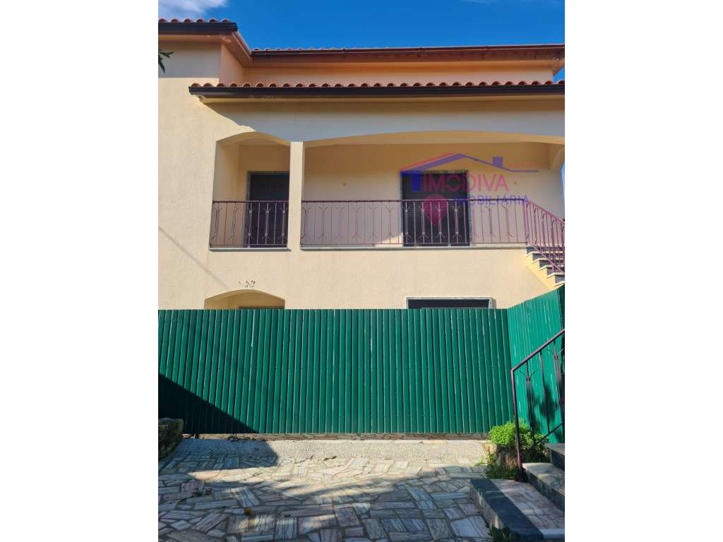 Apartamento T2 para arrendamento em Figueiró dos Vinhos - Grande imagem: 2/25