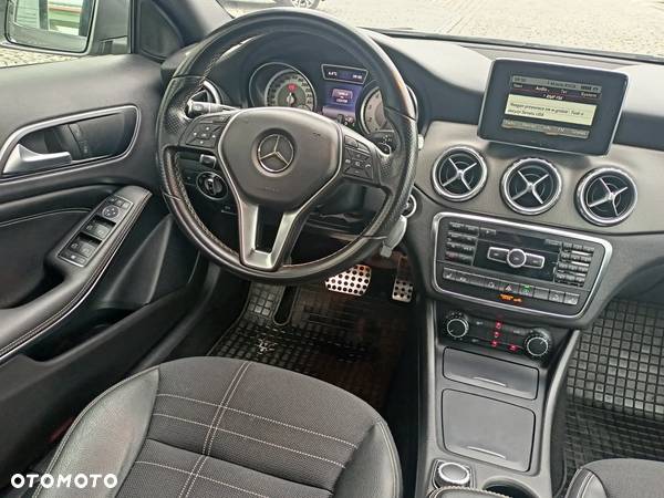 Mercedes-Benz GLA 250 4-Matic - 14