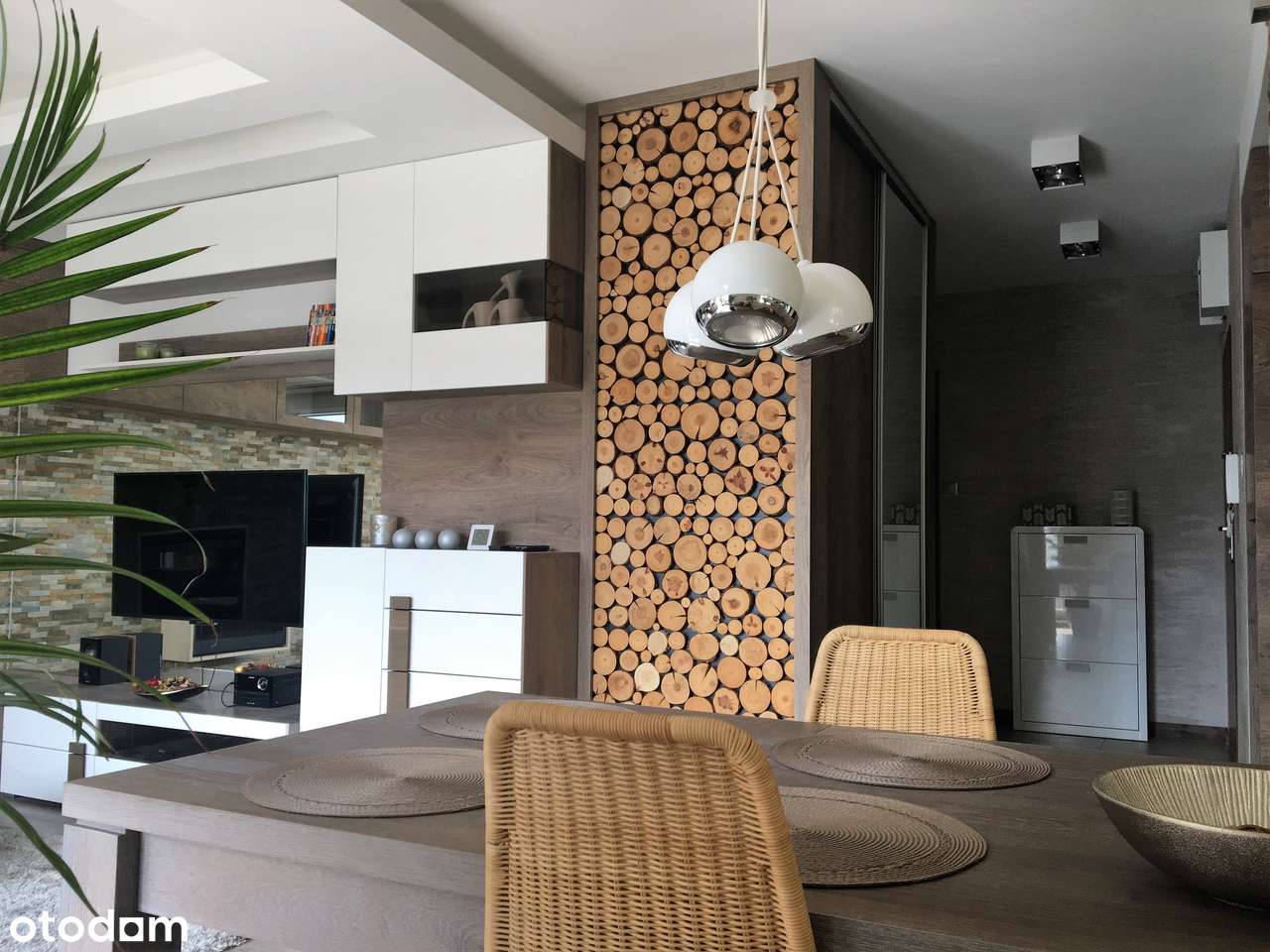 FUNKCJONALNE i KOMFORTOWE mieszkanie z komórką lokatorską i garażem