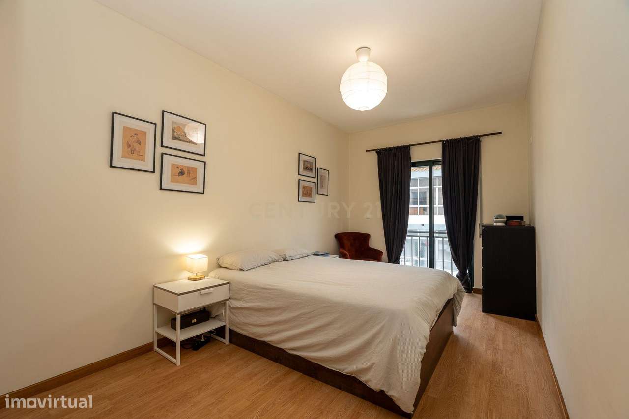 Apartamento T3 com áreas generosas-20