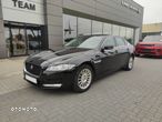 Jaguar XF 2.0 T Prestige - 8