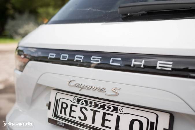 Porsche Cayenne S - 26