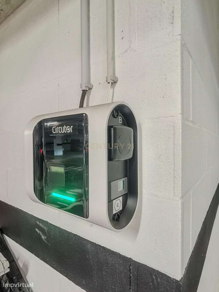 Apartamento T3 de Luxo em Condomínio Privado com Piscina, Padel e Giná-34