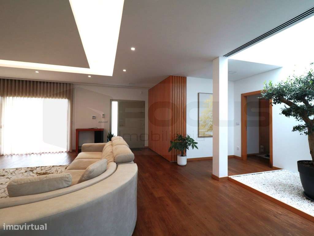 Fabulosa Moradia Térrea Isolada - 10 minutos do centro de Aveiro - Grande imagem: 4/28