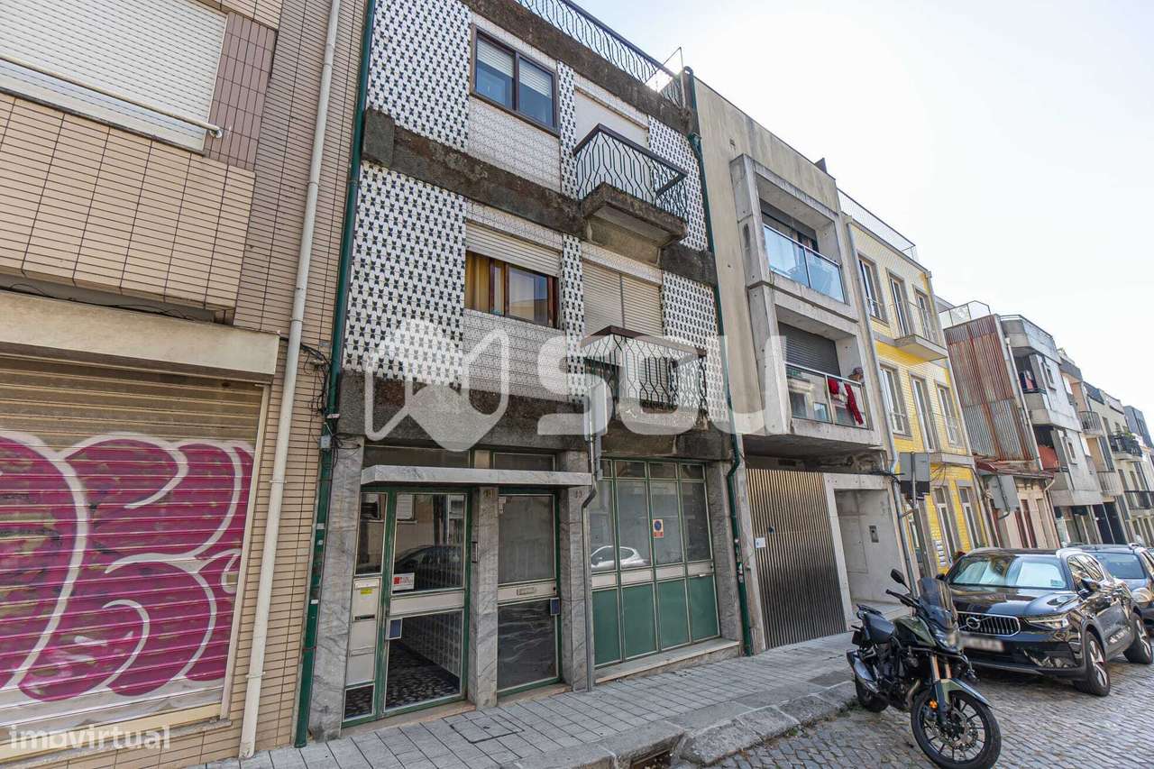 T2+1 - Porto - António Enes-0