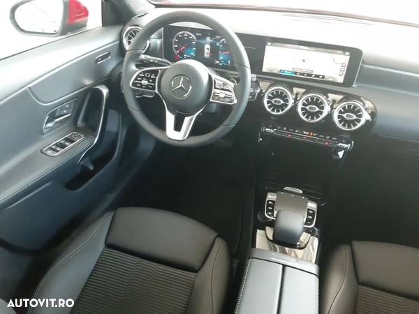 Mercedes-Benz A 200 4MATIC Aut. - 13