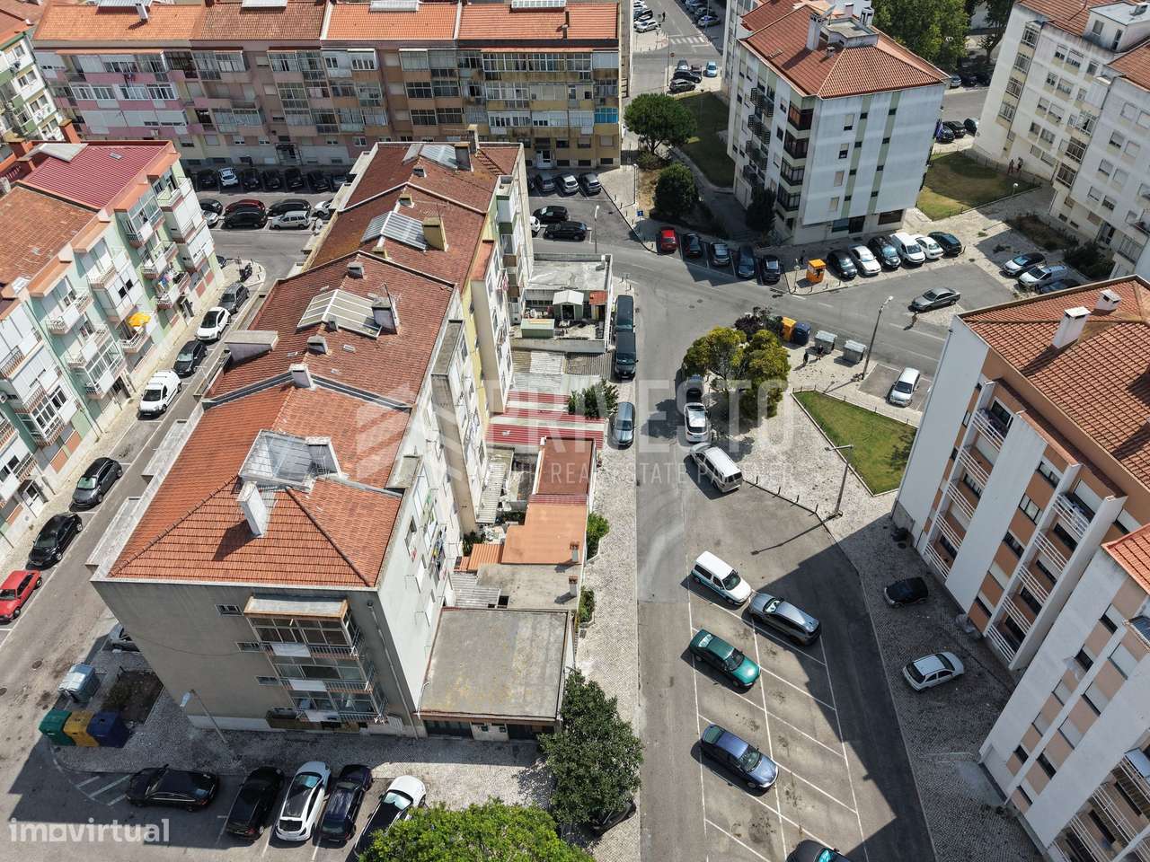 Garagem com 50 m² e WC | Entrada ao Nível da Rua-7