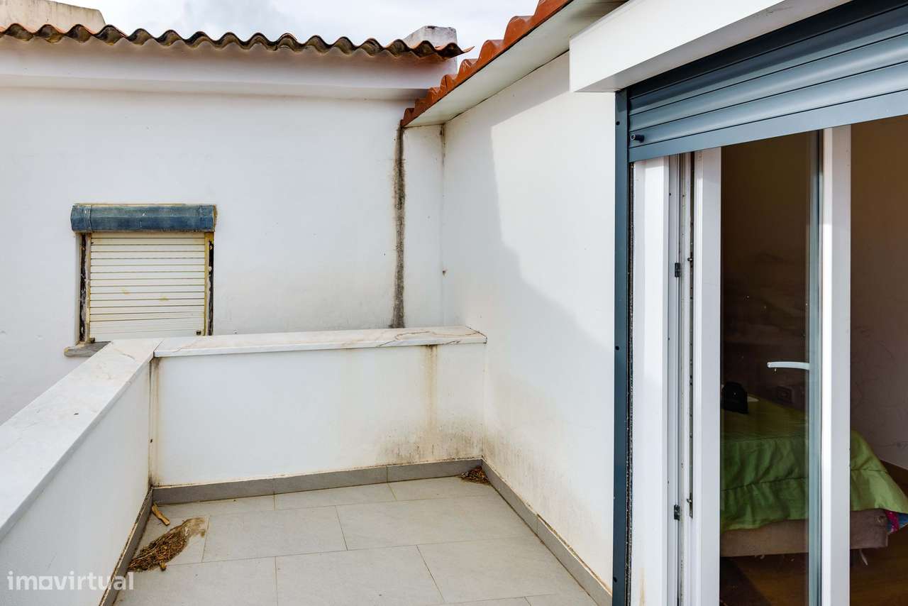 Moradia rodeada de paisagem verde a apenas 8 minutos do centro de Casc - Grande imagem: 4/29