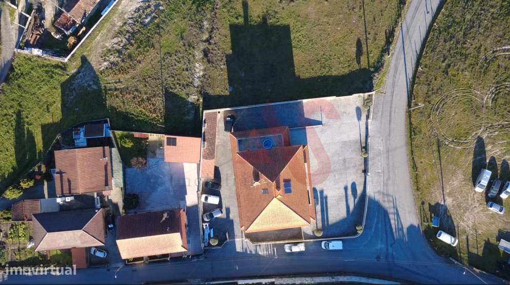 Moradia de Pedra com Armazém, Café e Habitação – Estorãos, Fafe - Grande imagem: 5/7