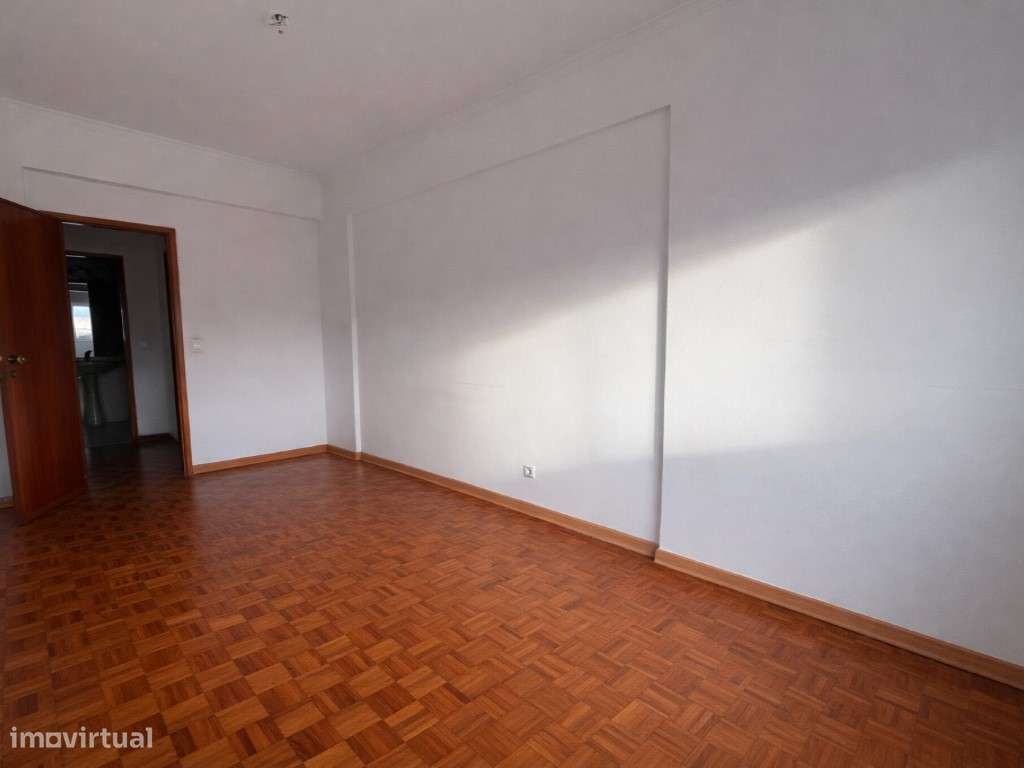 Apartamento T3 com Marquises-9