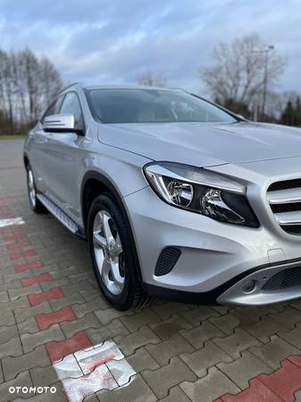 Mercedes-Benz GLA 250 7G-DCT - 13