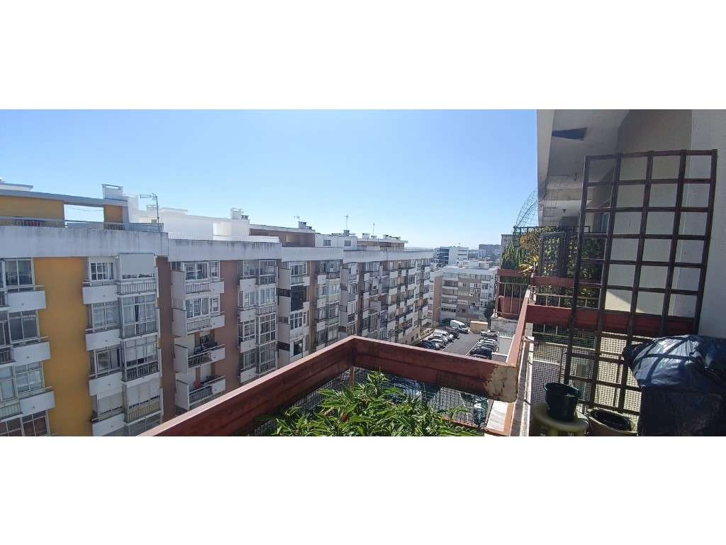 Magnifico T2 Remodelado Oeiras. Arrecadação. Elevador-19