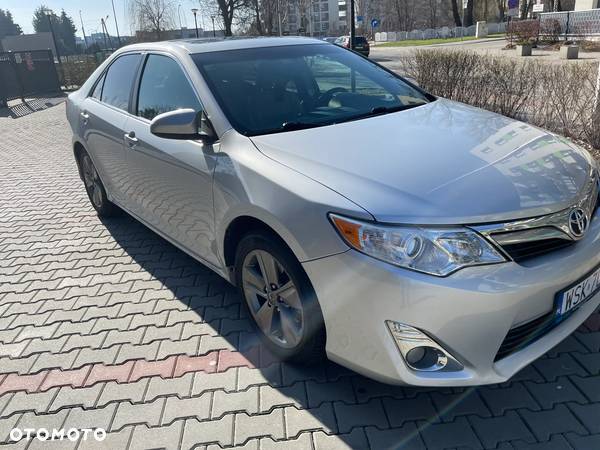 Toyota Camry 3.5 V6 XLE - 7