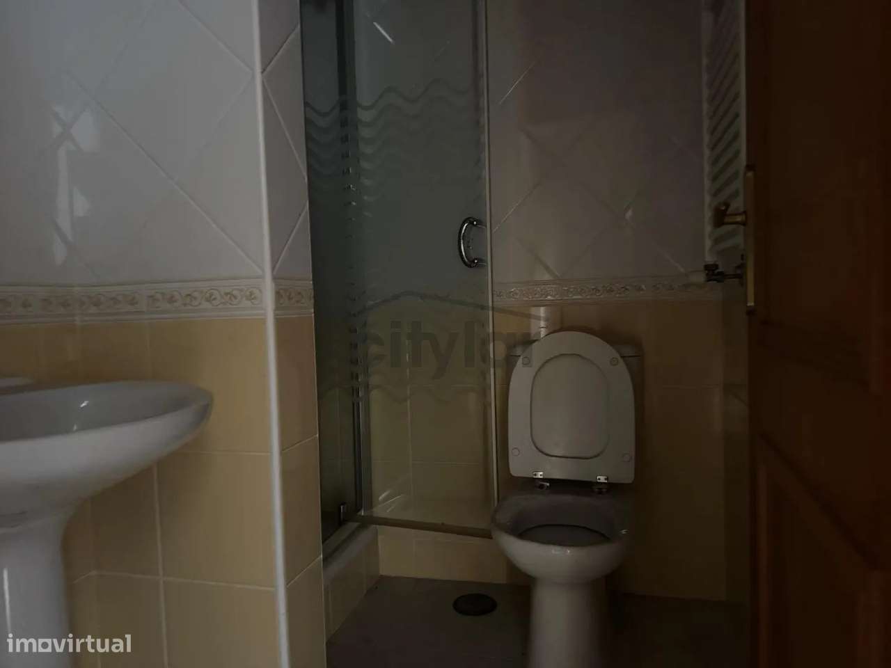 Moradia T4 em Alfeizerão – Conforto, Espaço e Qualidade de Vida!-5