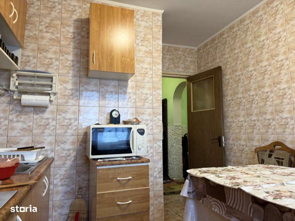 3 camere DECOMANDAT | 1981 | 7 min metrou | 74 mp |  DE RENOVAT-8