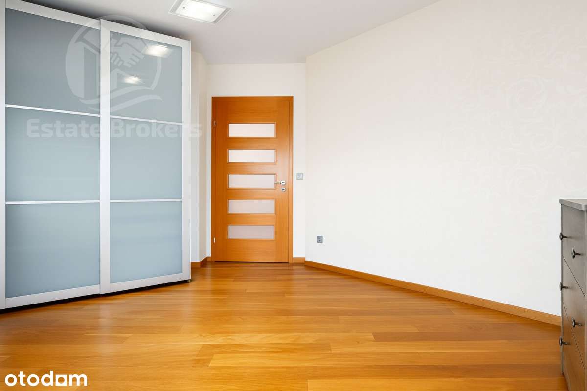 Funkcjonalne mieszkanie z dokonałą komunikacją-11