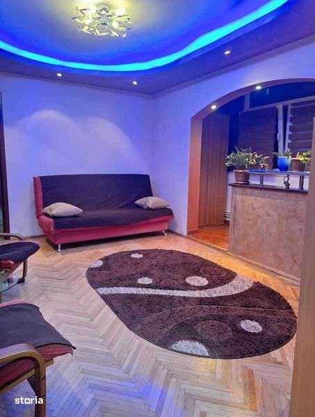 Apartament 3 camere centrala proprie - Imagine principală: 5/8