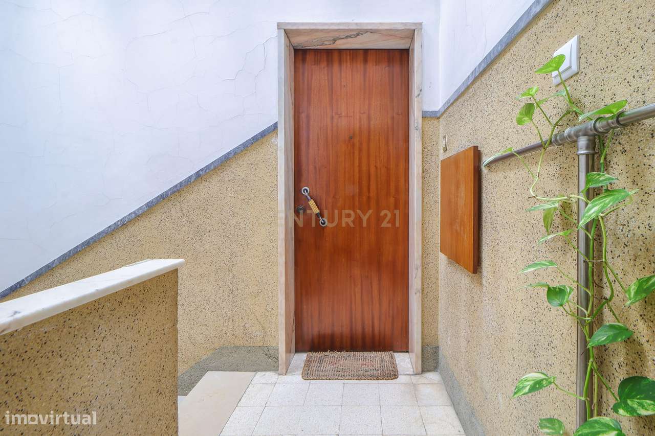 Apartamento T2 na Cruz de Pau - Amora - Seixal-23