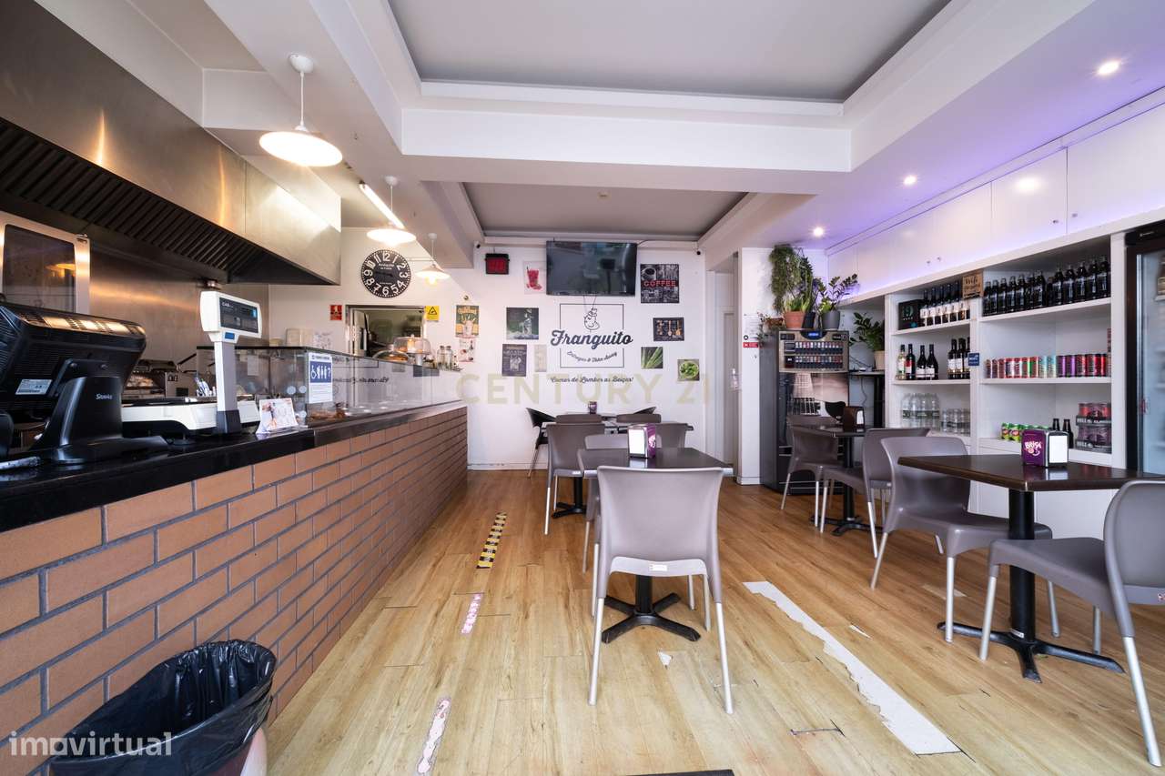 Restaurante Pronto a Funcionar – Trespasse em Santo António, Funchal - Grande imagem: 4/24