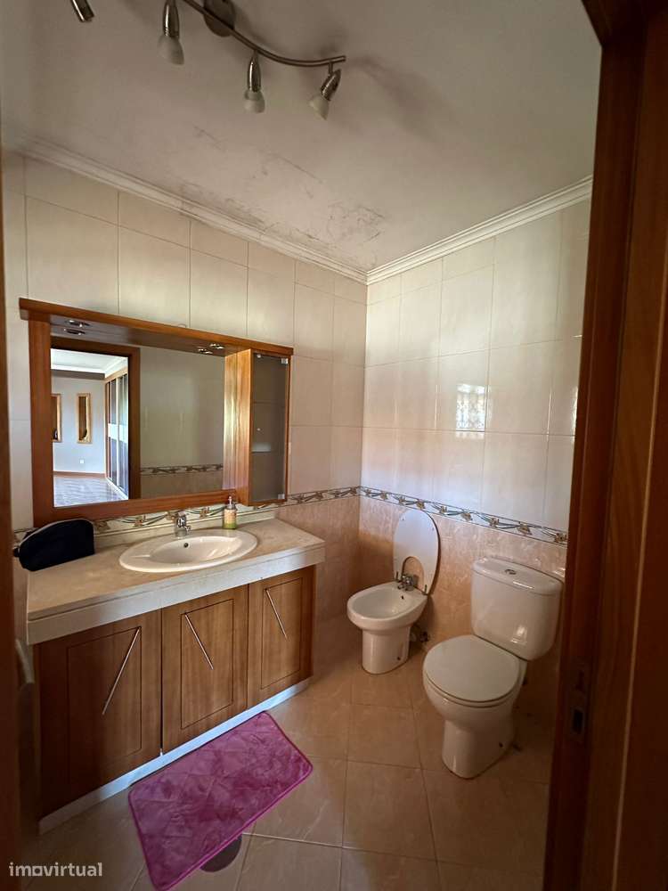 arrendamento de um T2 em Moradia dividida em três habitações, - Grande imagem: 5/18