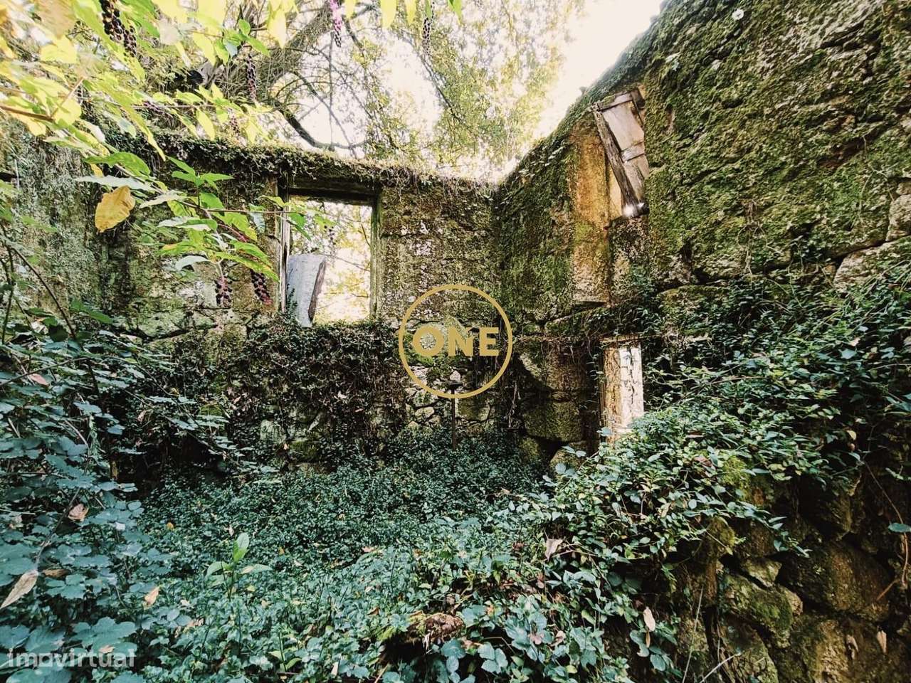 Ruína para Remodelar em Terras de Bouro, Chorense – 1.311 m2 de Terren - Grande imagem: 4/24