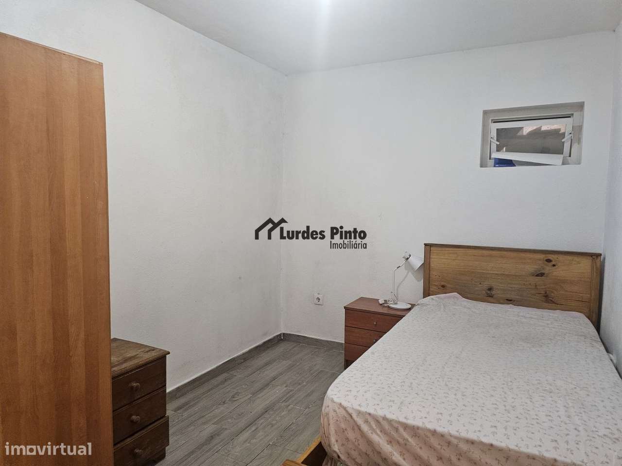 Apartamento mobilado com eletricidade e água incluídas - Grande imagem: 4/9