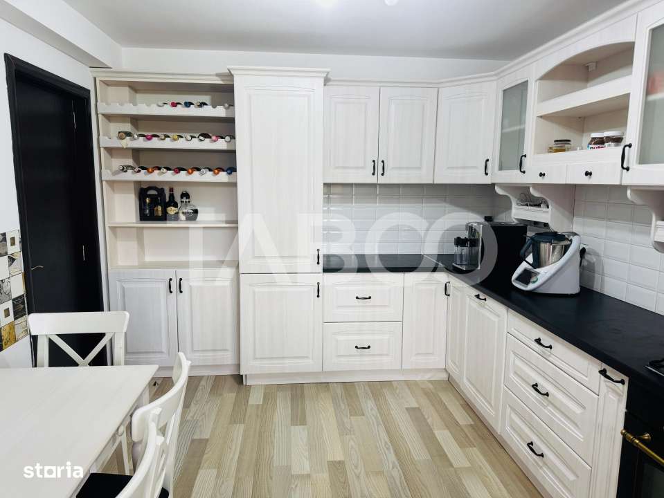 Casa deosebita de vanzare cu 4 camere Sura Mare Sibiu - Imagine principală: 3/12