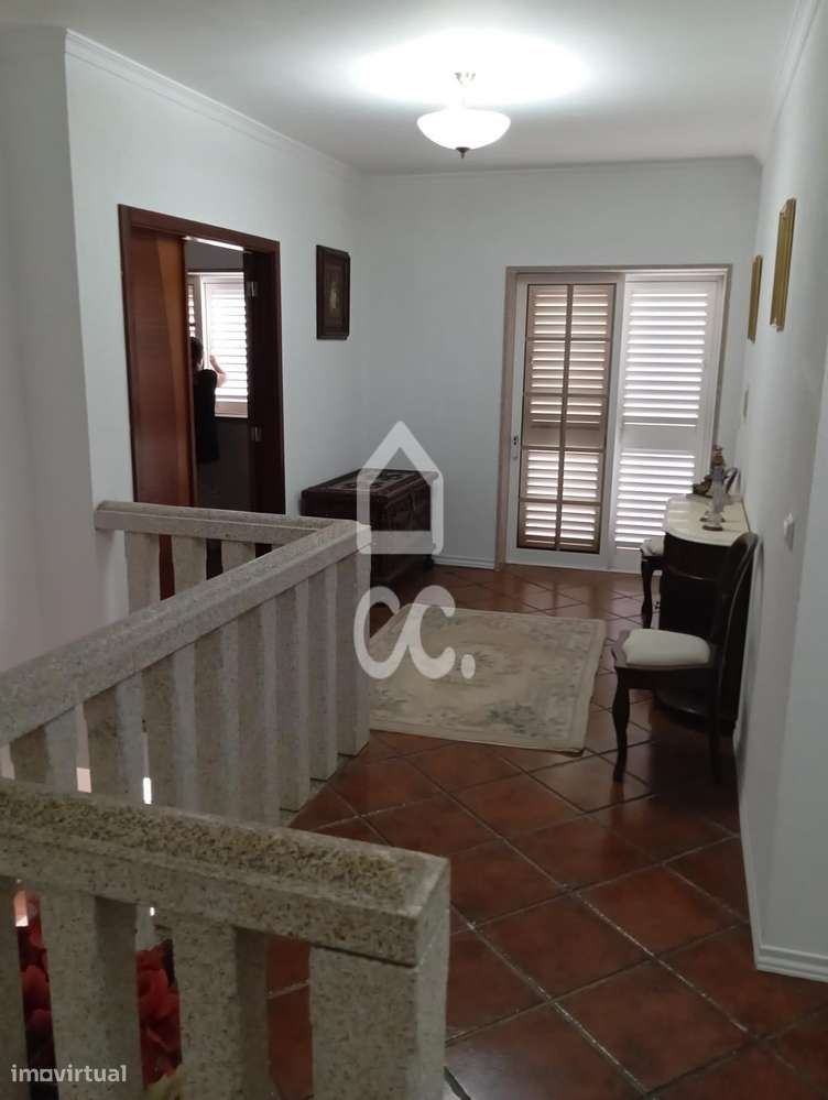 Moradia em Pedra com Jardim e Vista de Campo-21