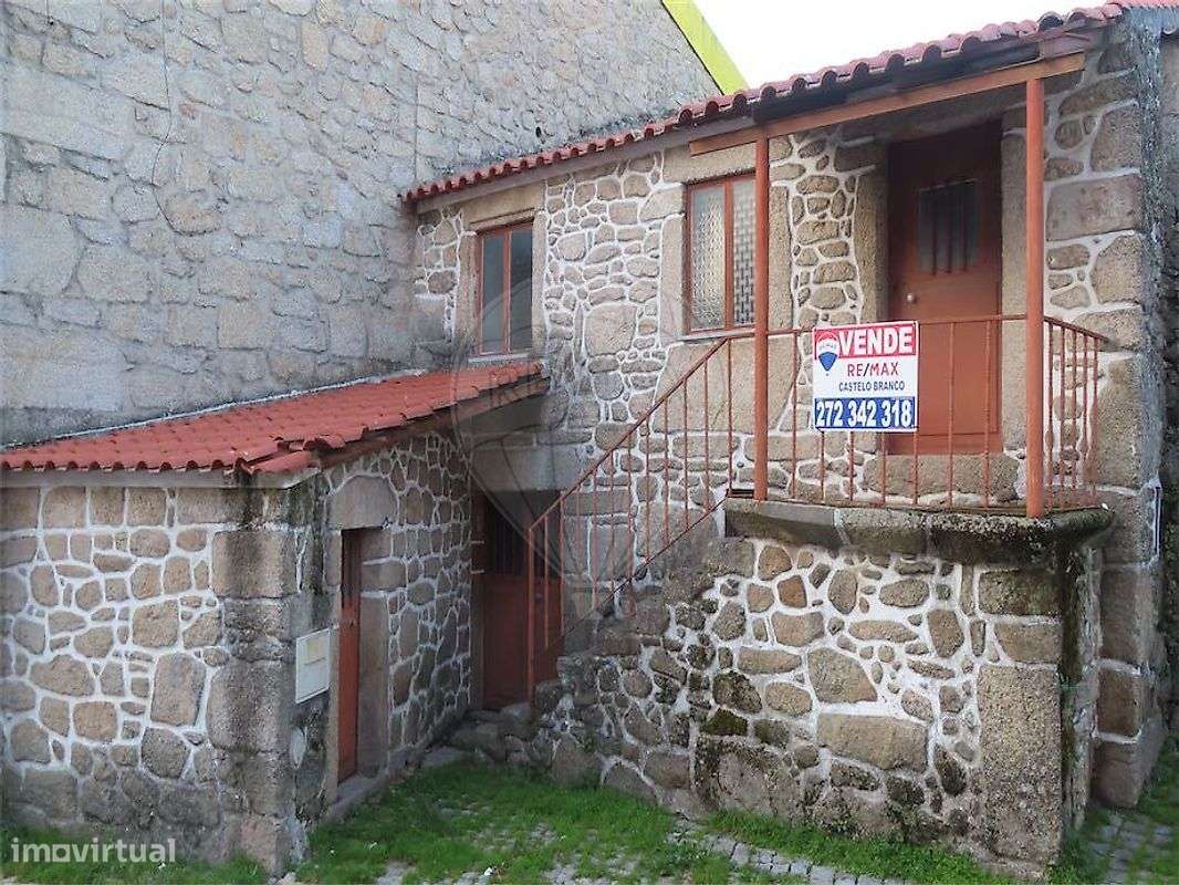 Moradia T0 para venda-5