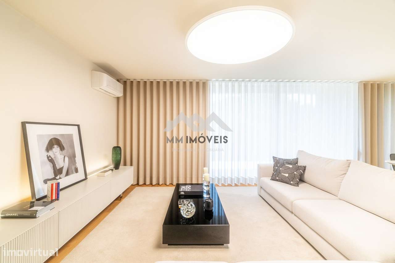 Apartamento T4 2024 | Alameda Jardins da Arrábida | Varanda | Vistas R-33