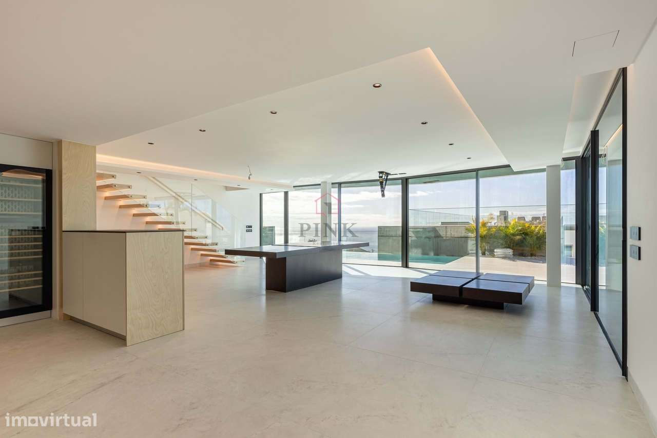 Moradia de Luxo com Piscina - T4 no Funchal-45