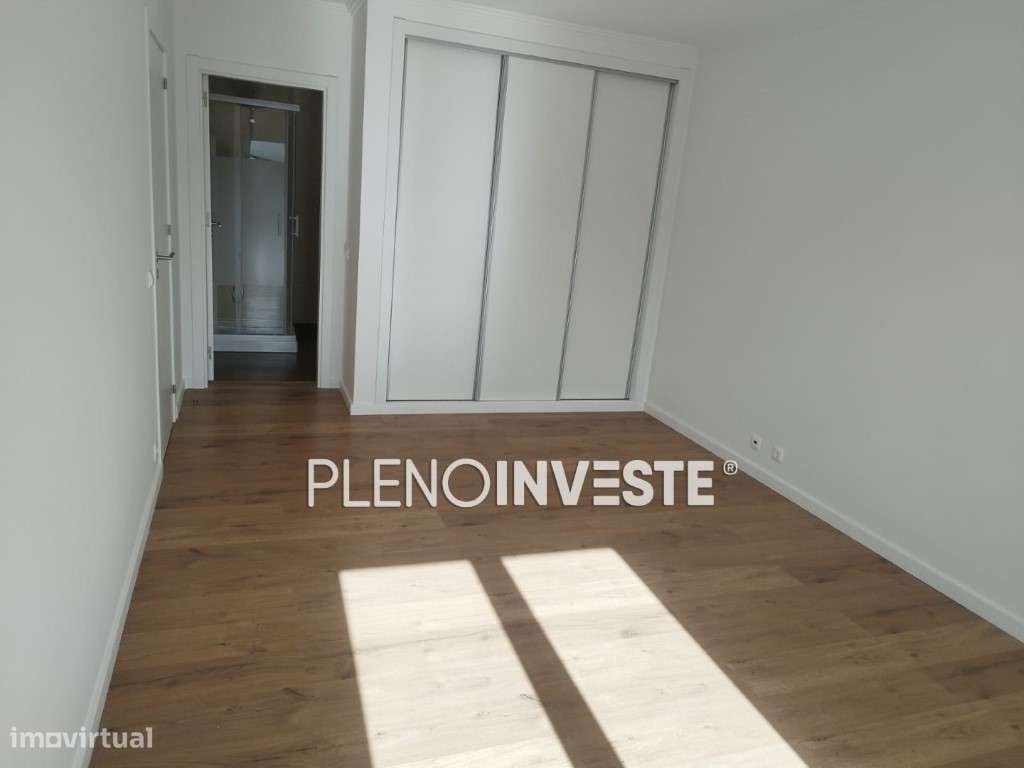 Moradia V3 mais 1 em Ericeira - Grande imagem: 4/24