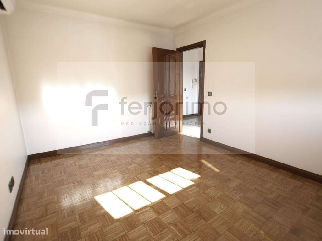 Espetacular Moradia Isolada T4-37