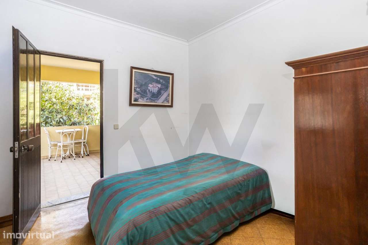 Fantástica Moradia T4 (10 Divisões) com Terreno de 869 m2 – Imenso Pot-19