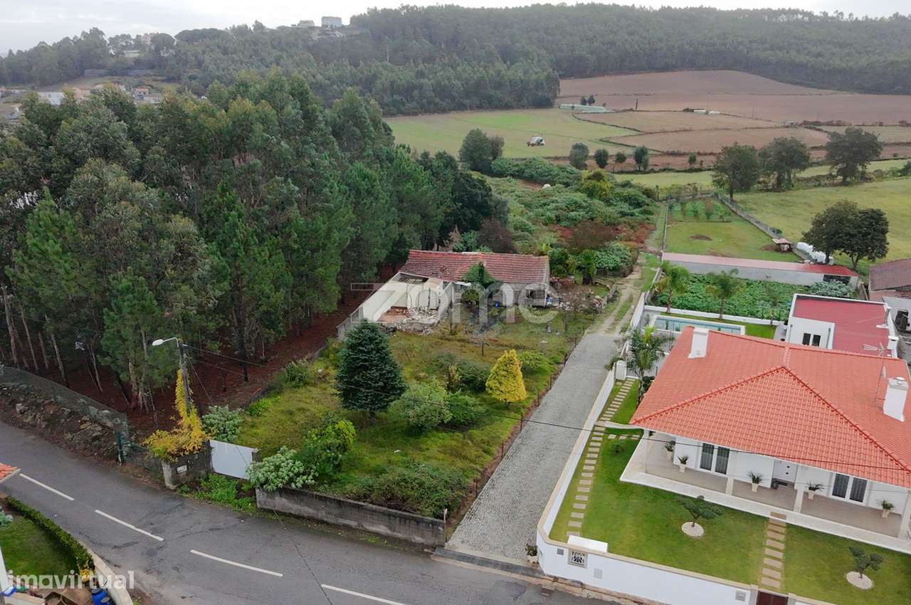 Ruína com 3200m² de terreno - Grande imagem: 2/16